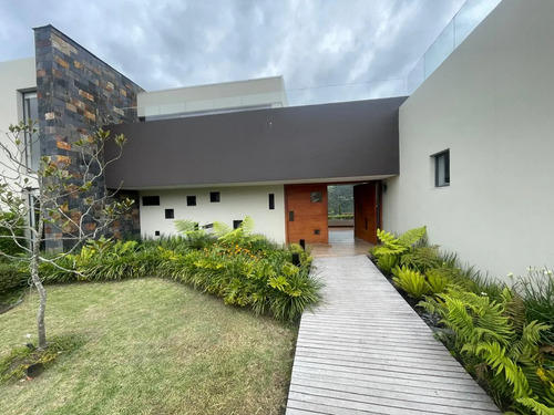 Arriendo Exclusiva Casa, amoblada, en Casa de Campo, La Calera
